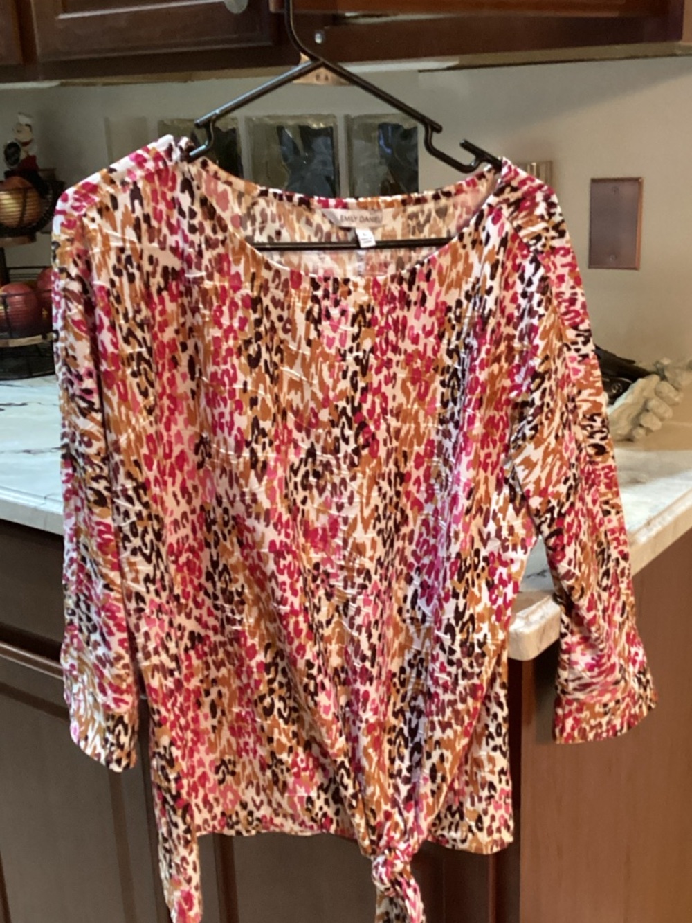Pink & Tan Leopard-Print Tie-Front Women’s Top